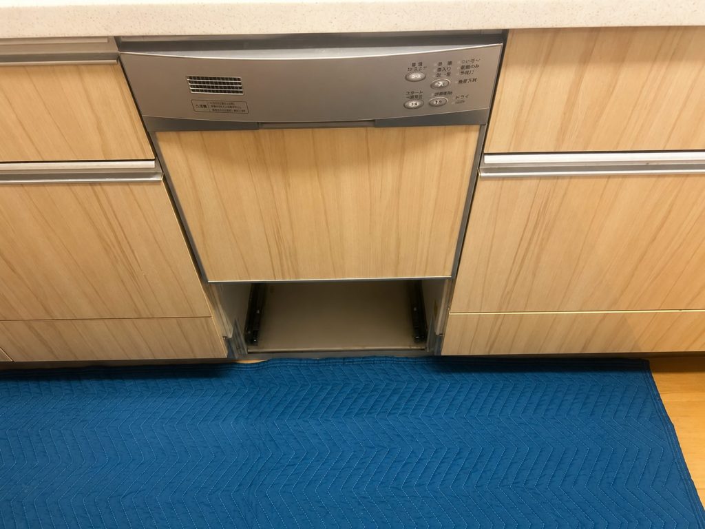 伊丹市で食洗機をフロントオープンに交換 施工前